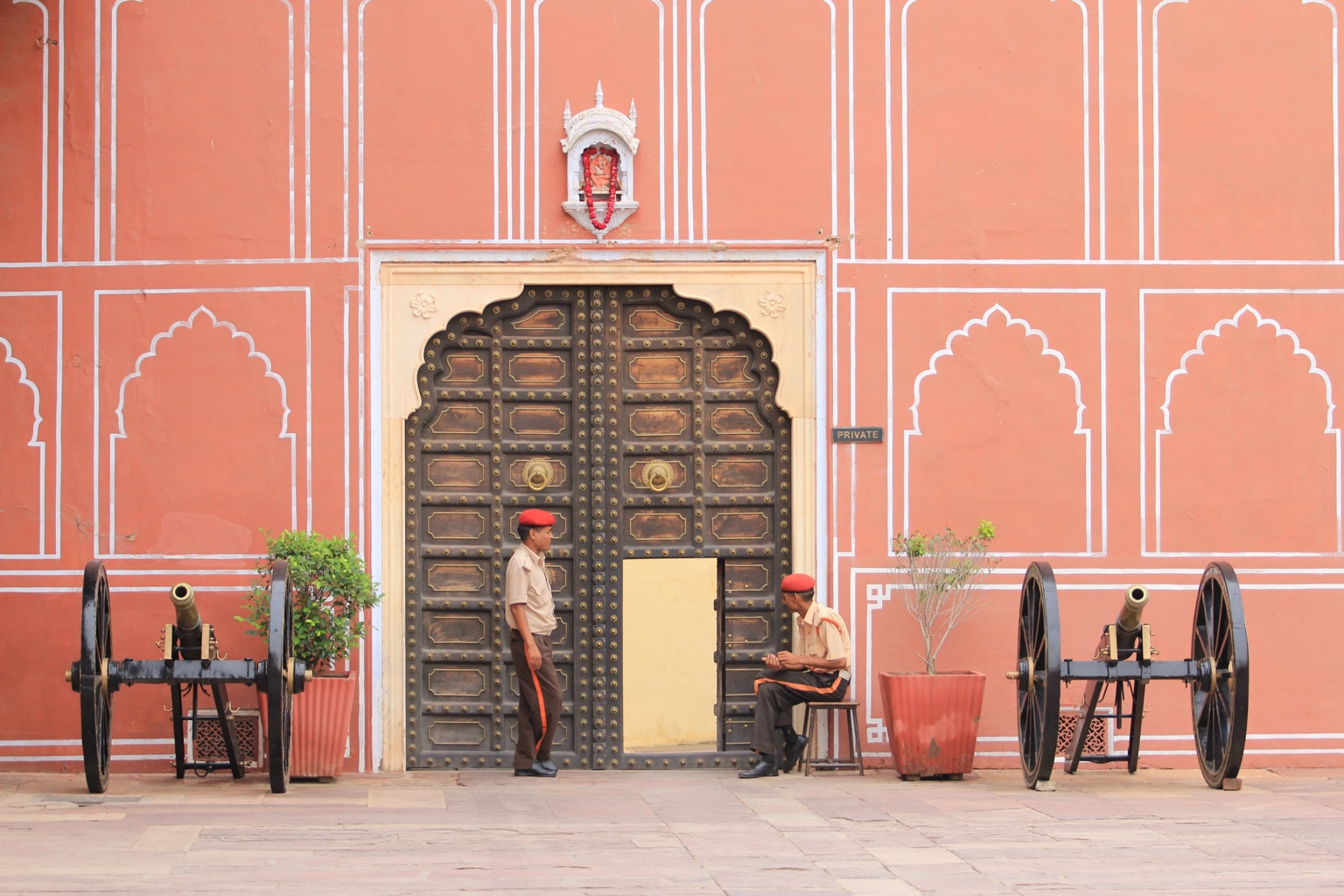 Puerta tradicional de arquitectura india